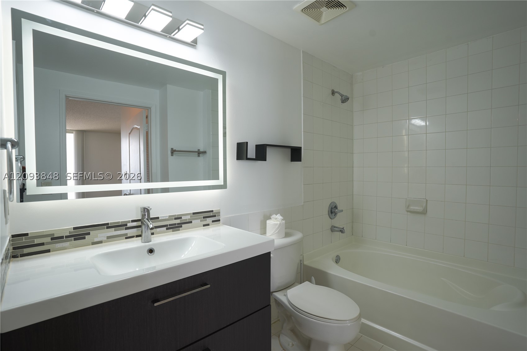 5077 NW 7th St #904, Miami FL 33126