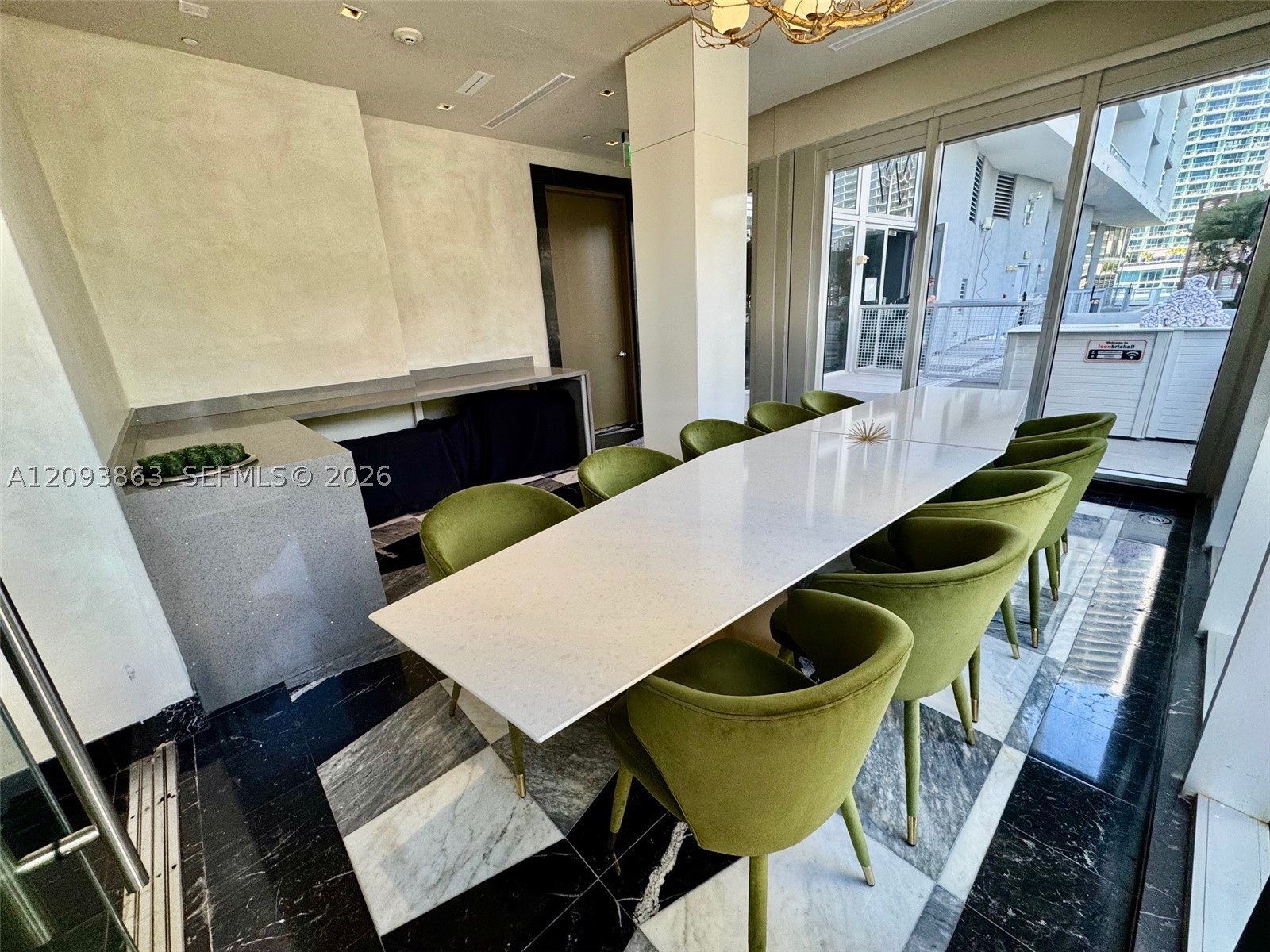 485 Brickell Ave #1809, Miami FL 33131