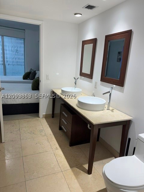 485 Brickell Ave #1809, Miami FL 33131