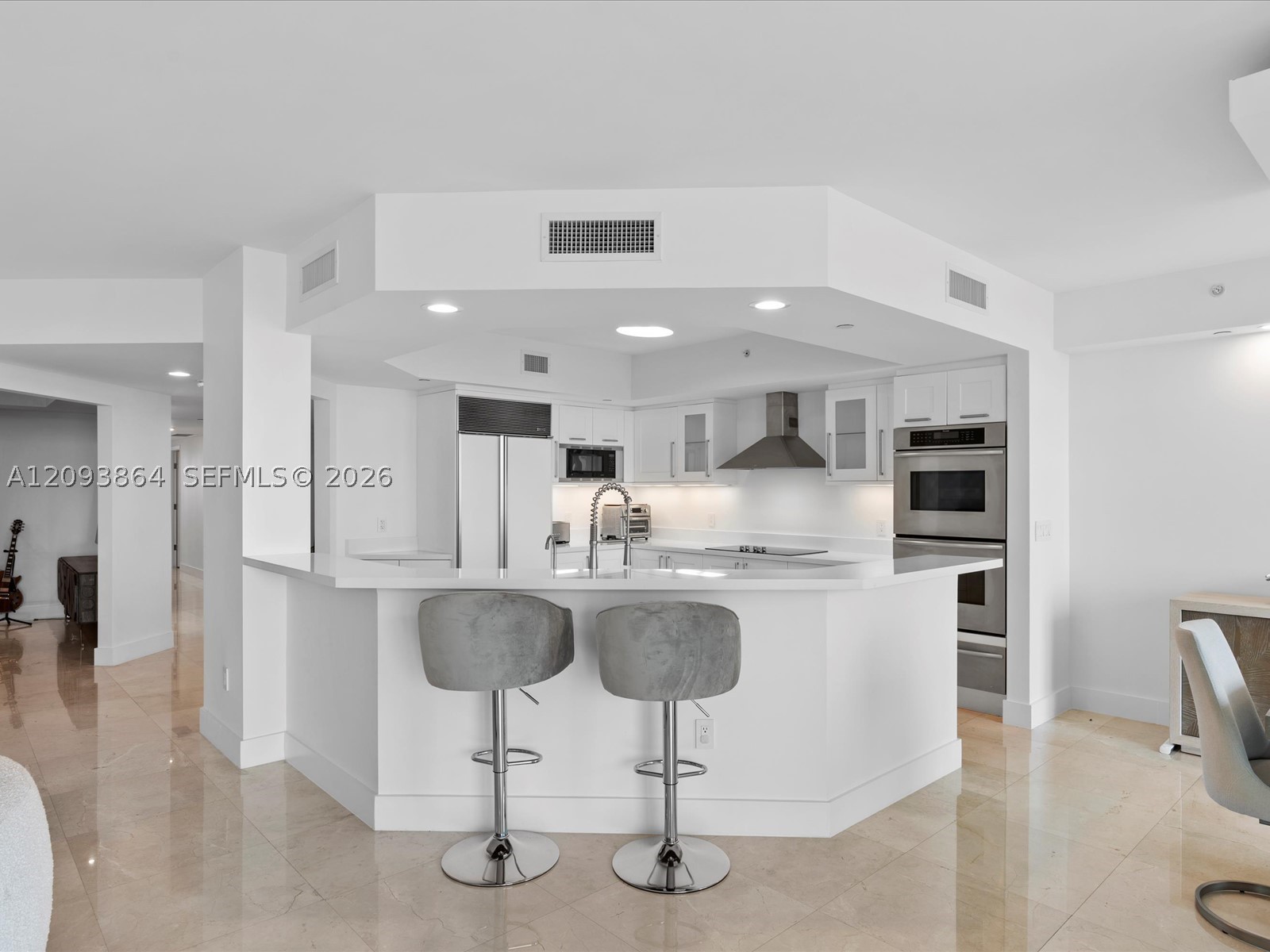 3301 NE 183rd St #2706, Aventura FL 33160