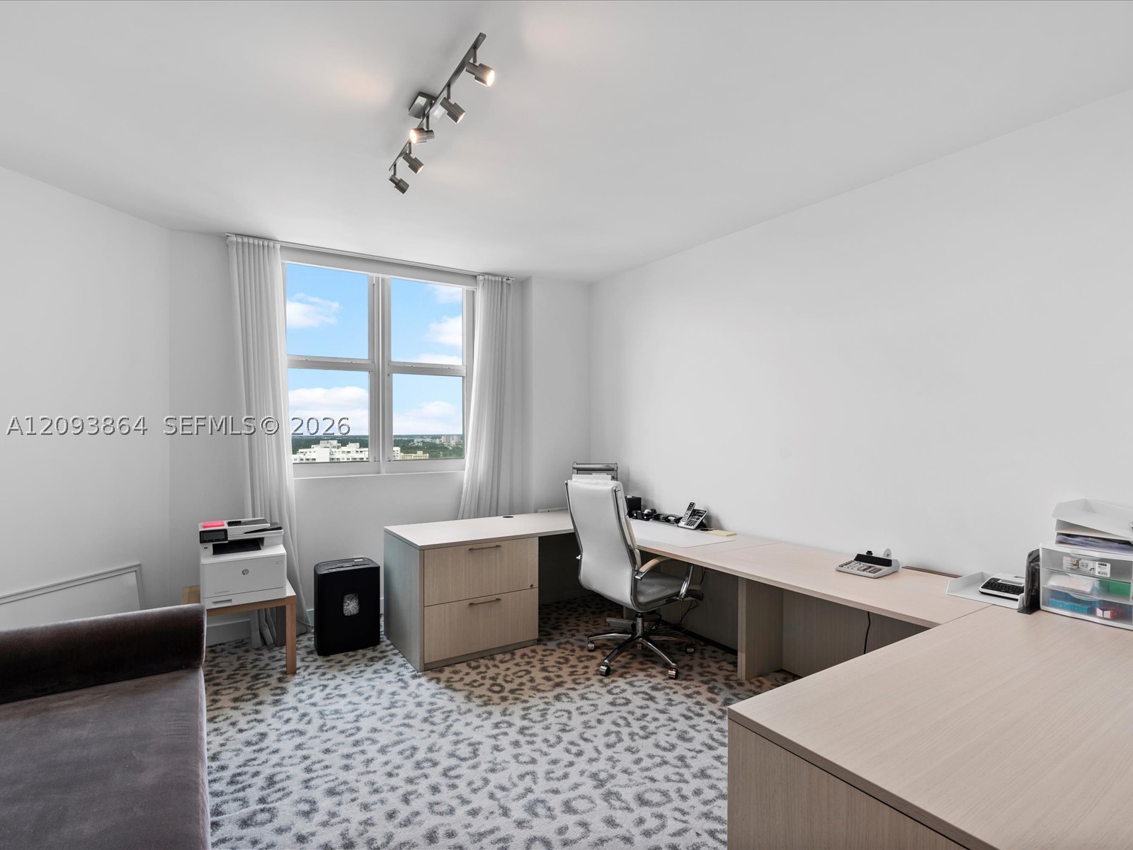 3301 NE 183rd St #2706, Aventura FL 33160