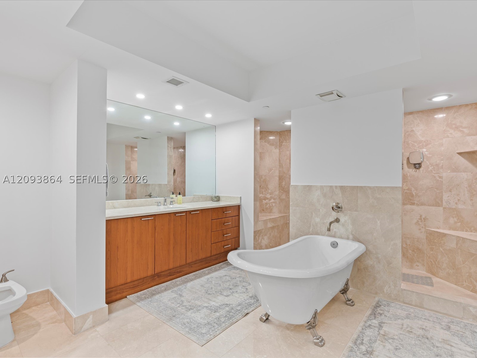 3301 NE 183rd St #2706, Aventura FL 33160