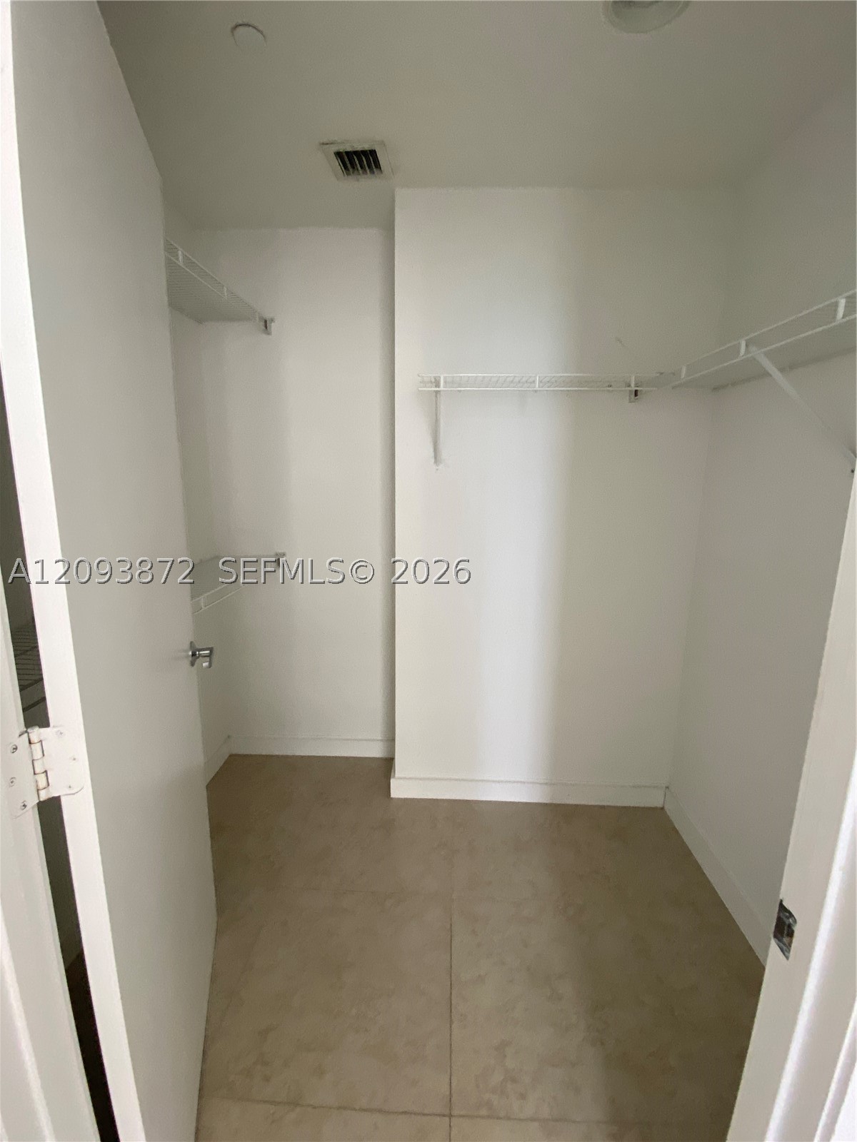 1060 Brickell Ave #3105, Miami FL 33131