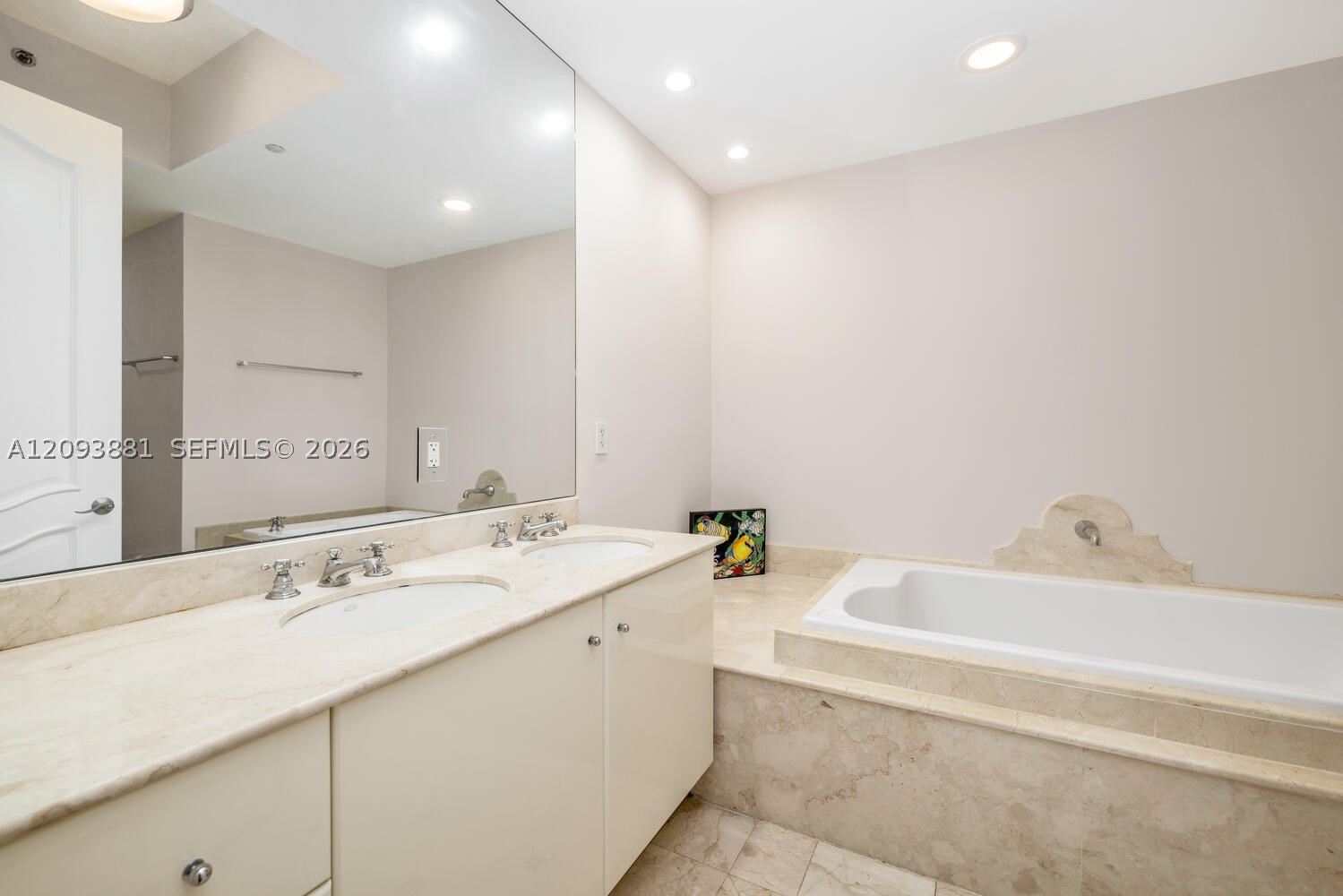 100 S Pointe Dr #1703, Miami Beach FL 33139
