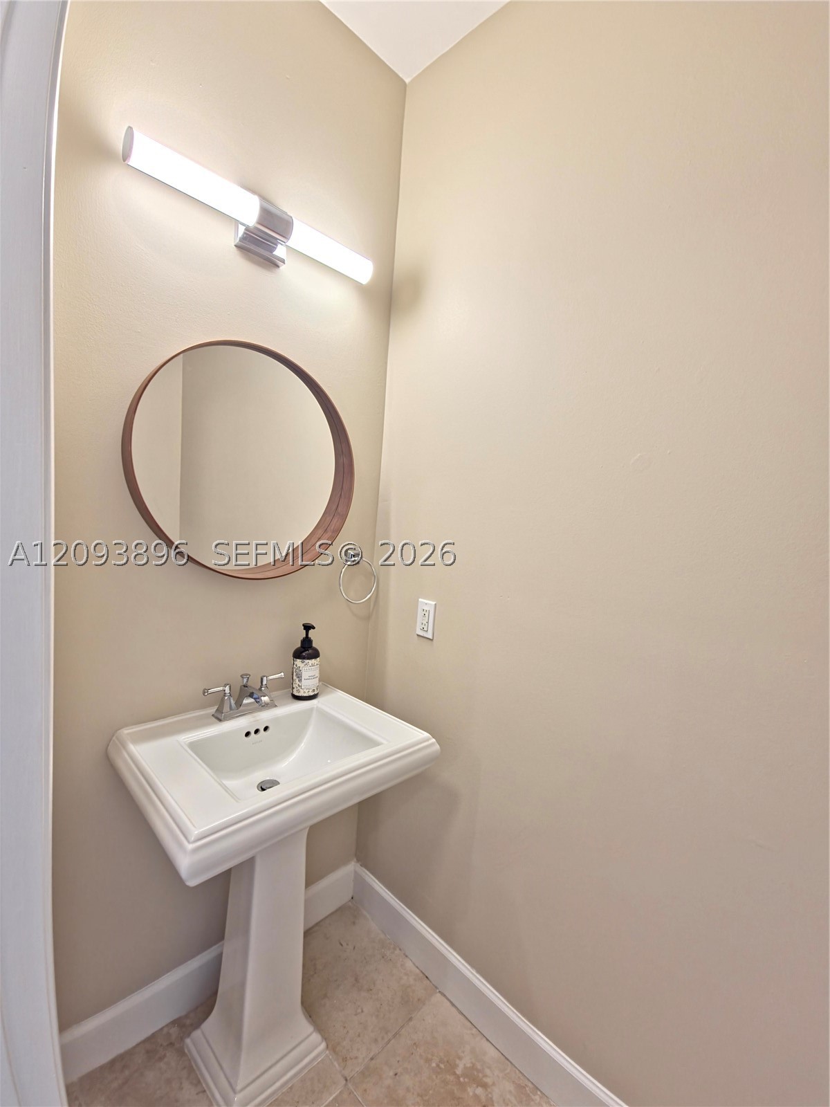 100 Andalusia Ave #PH-8, Coral Gables FL 33134