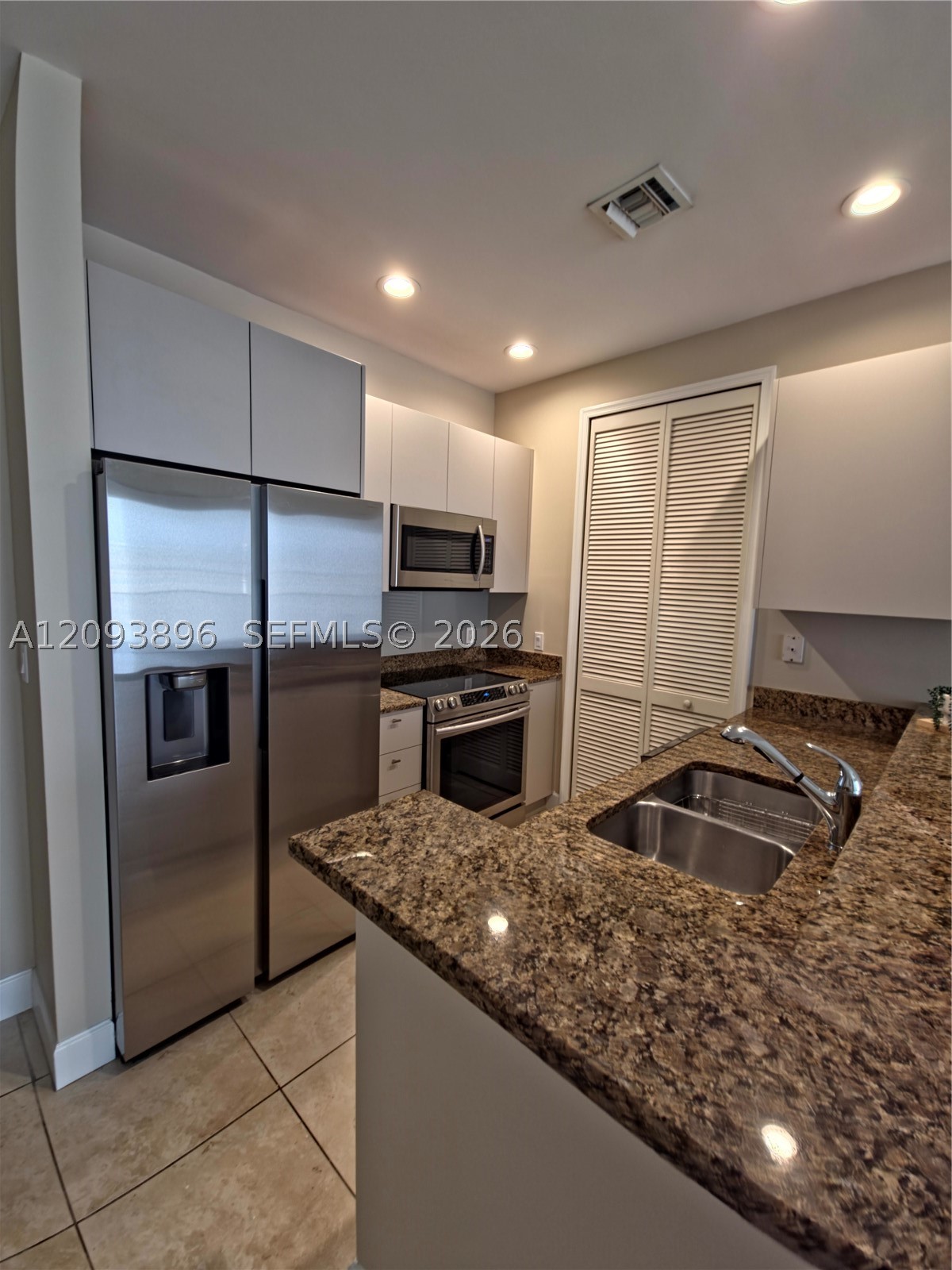 100 Andalusia Ave #PH-8, Coral Gables FL 33134