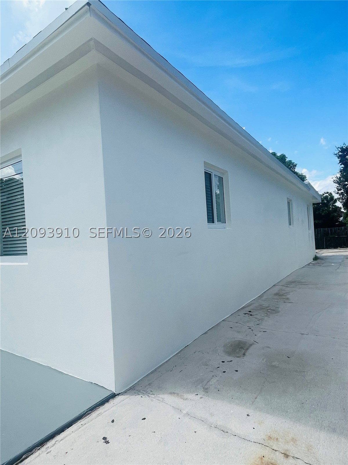 1145 NW 25th St, Miami FL 33127
