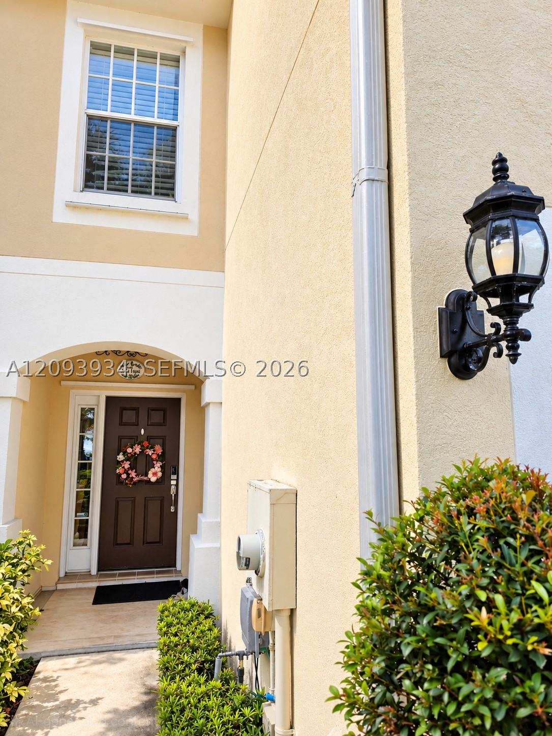 1015 Pinewood Lake Ct #1015, Green Acres FL 33415