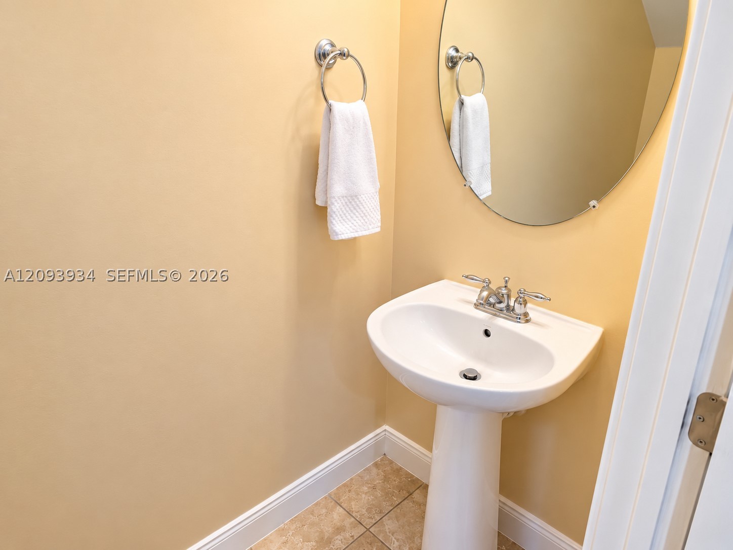 1015 Pinewood Lake Ct #1015, Green Acres FL 33415