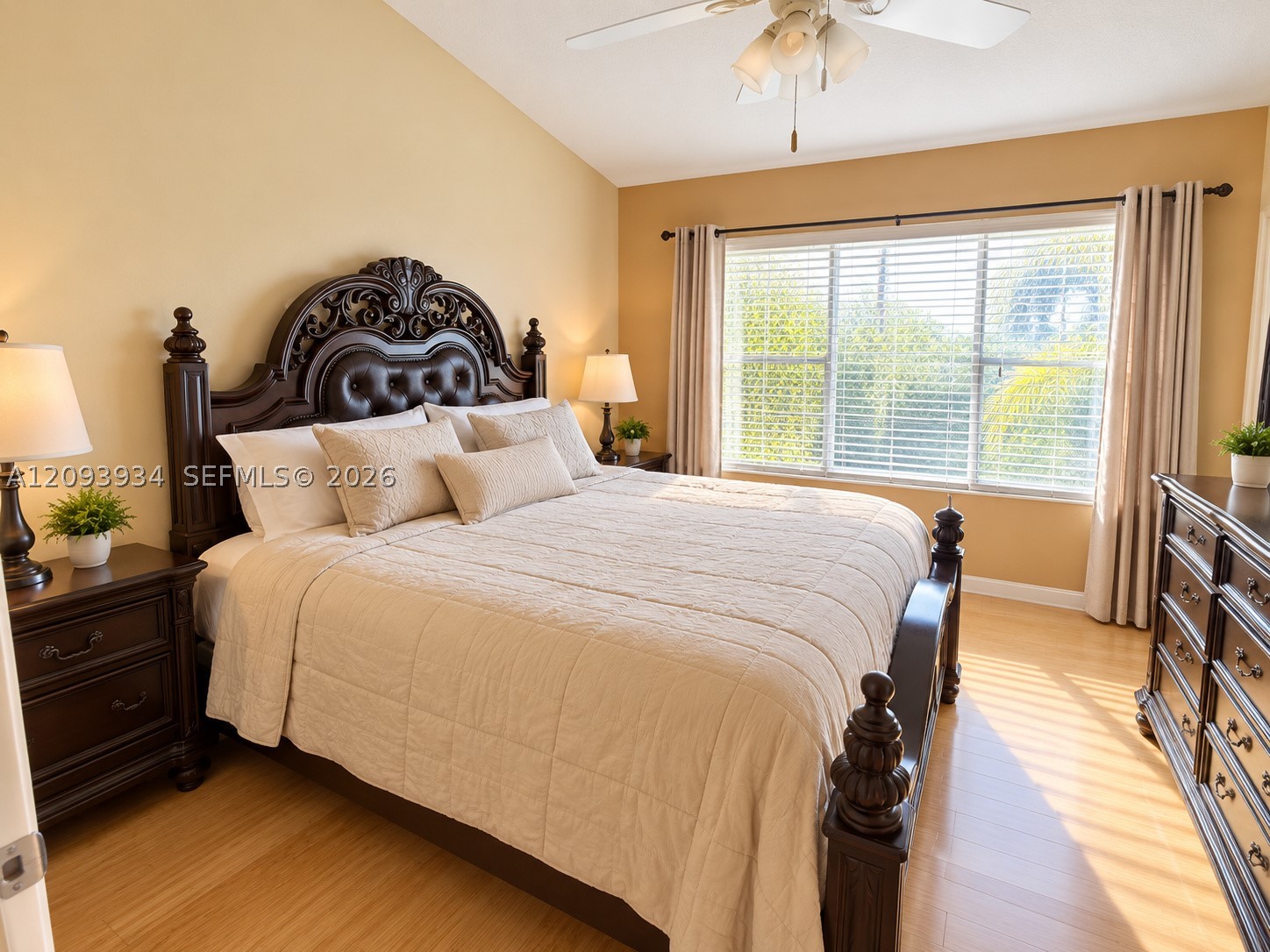 1015 Pinewood Lake Ct #1015, Green Acres FL 33415