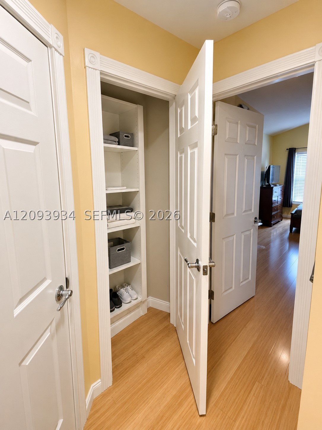 1015 Pinewood Lake Ct #1015, Green Acres FL 33415