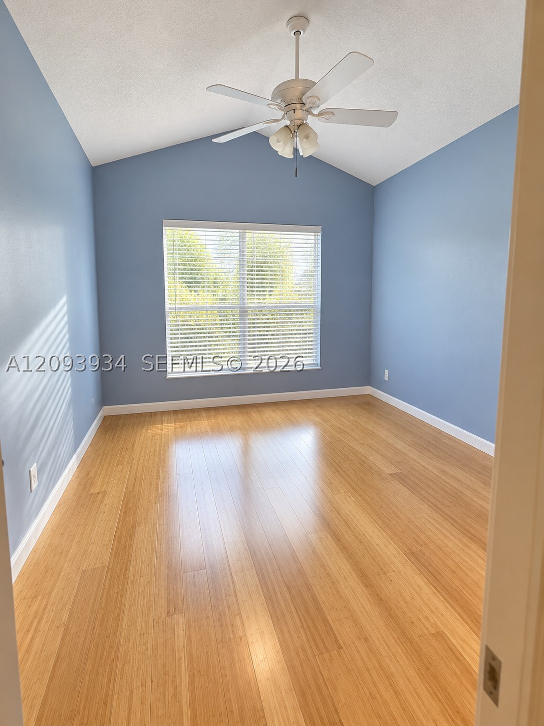 1015 Pinewood Lake Ct #1015, Green Acres FL 33415