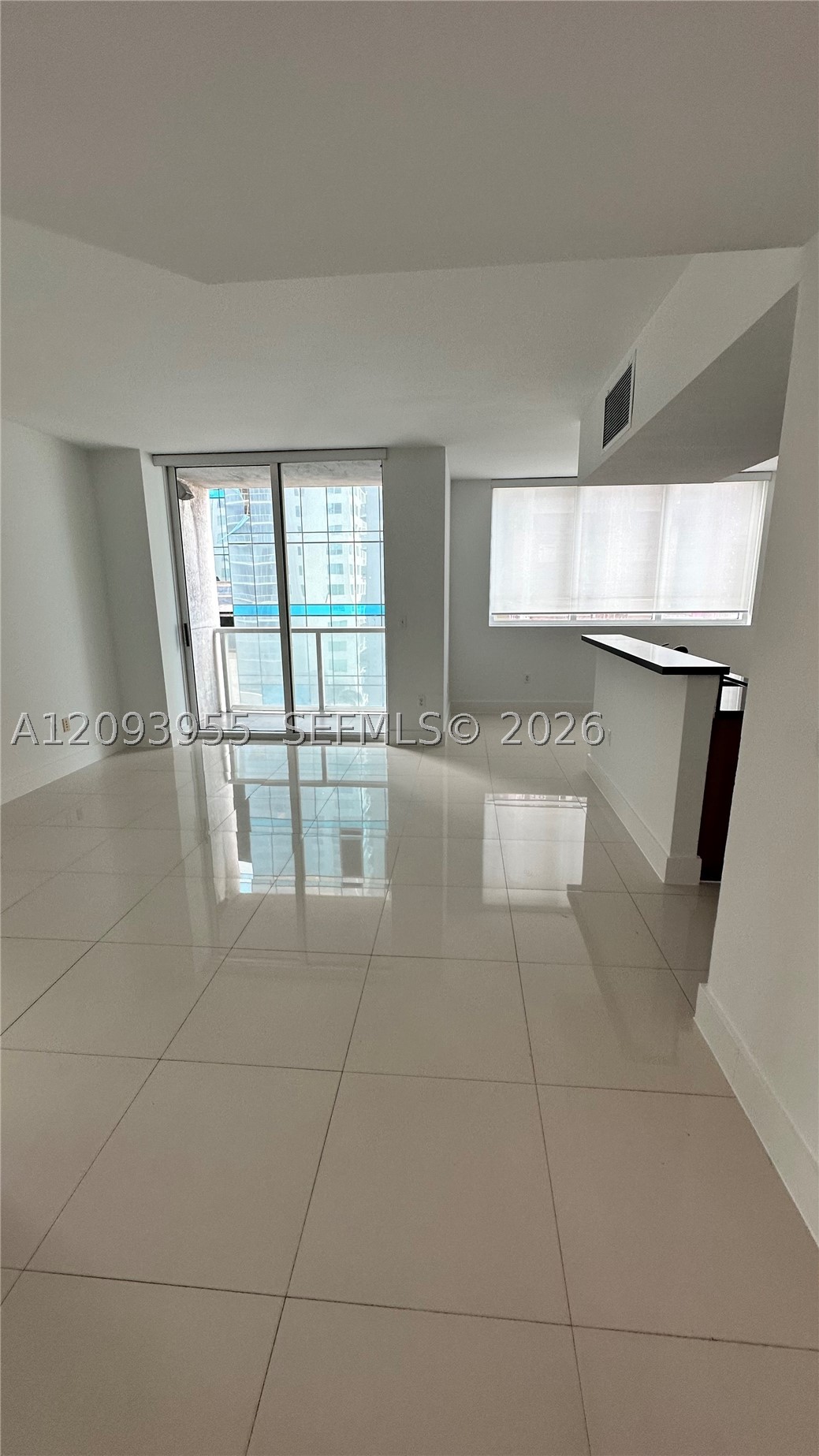 244 Biscayne Blvd #1608, Miami FL 33132