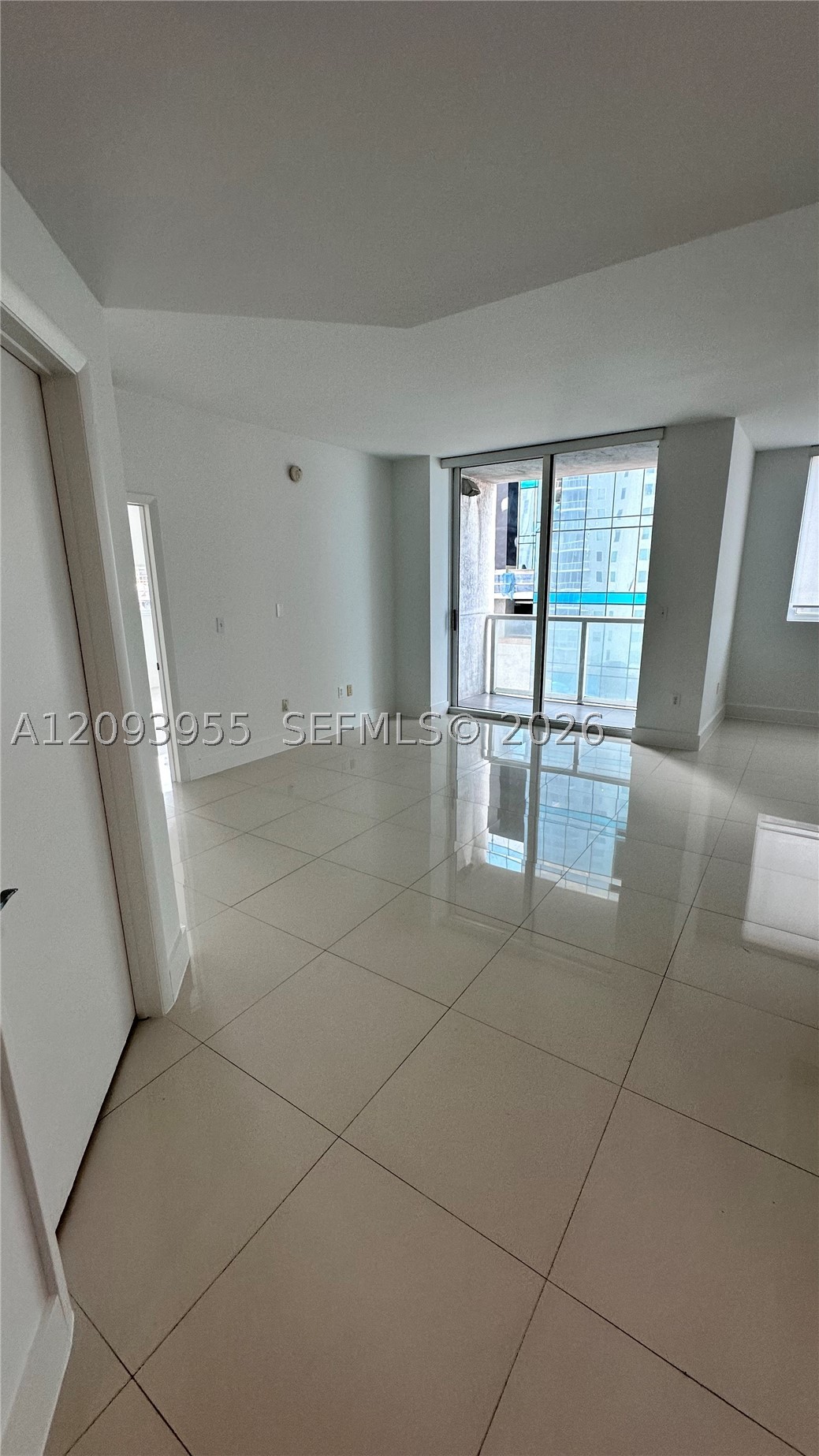 244 Biscayne Blvd #1608, Miami FL 33132