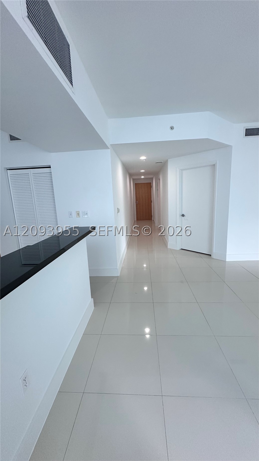244 Biscayne Blvd #1608, Miami FL 33132