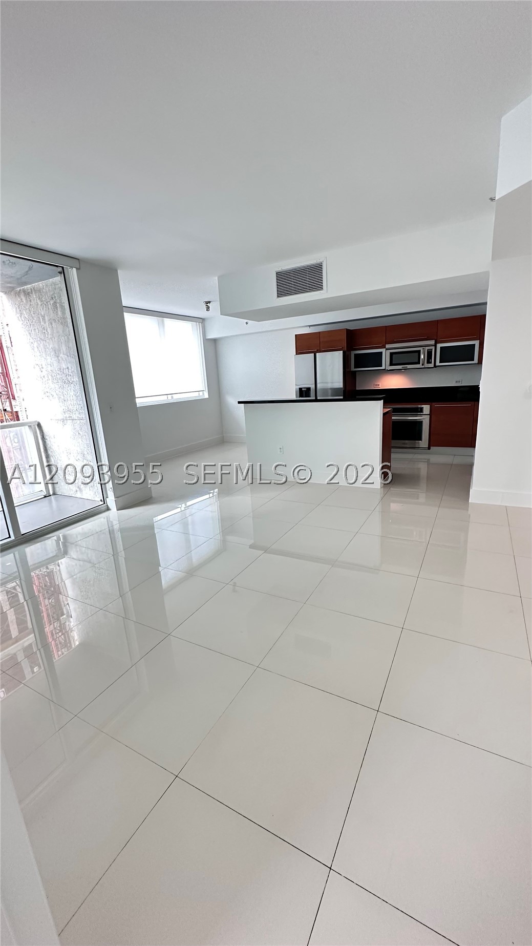 244 Biscayne Blvd #1608, Miami FL 33132