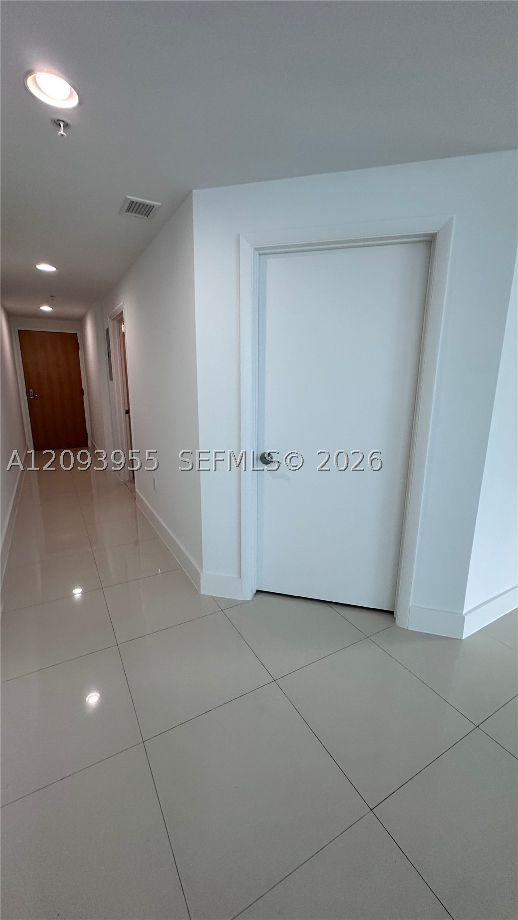 244 Biscayne Blvd #1608, Miami FL 33132