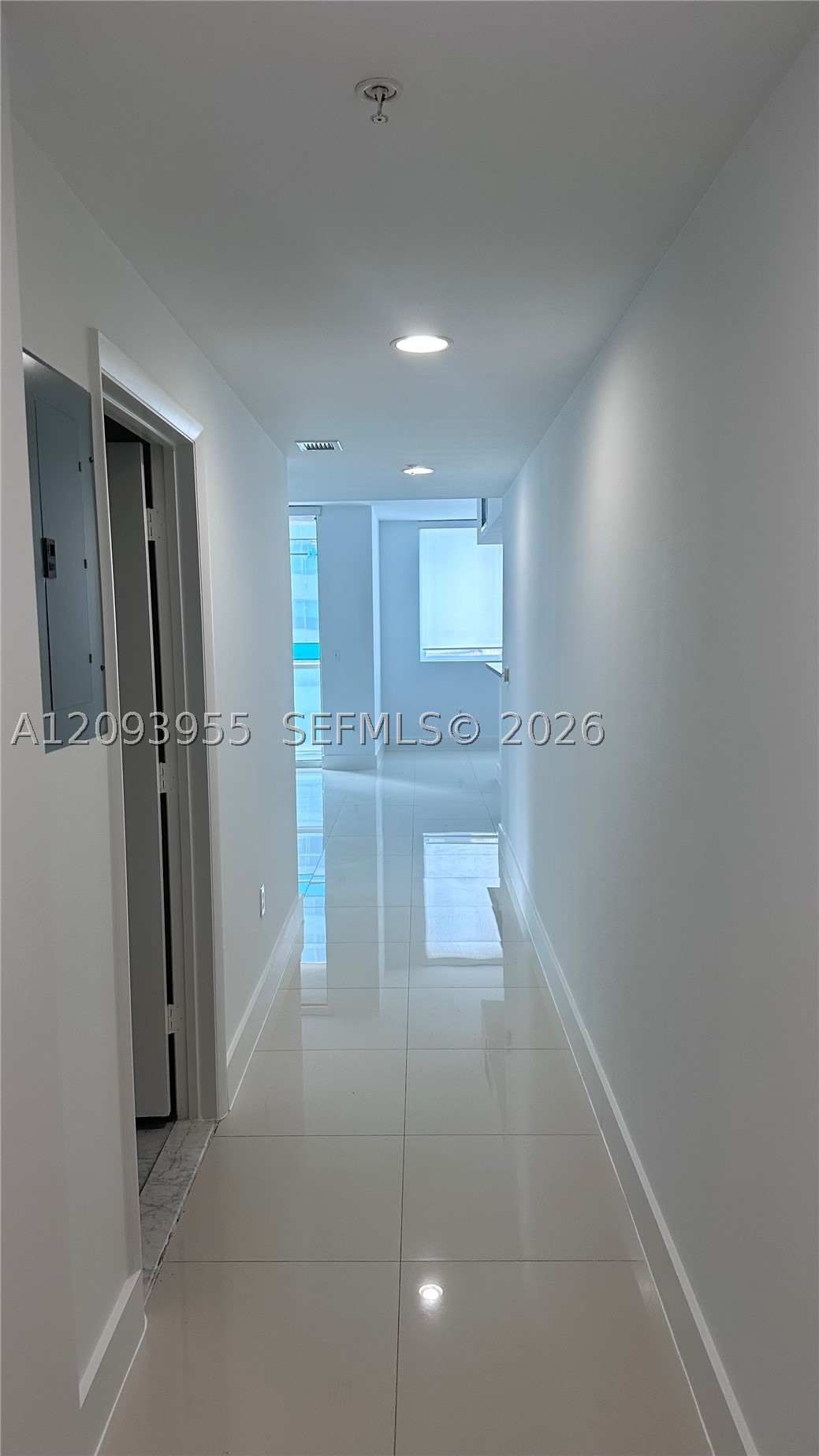 244 Biscayne Blvd #1608, Miami FL 33132
