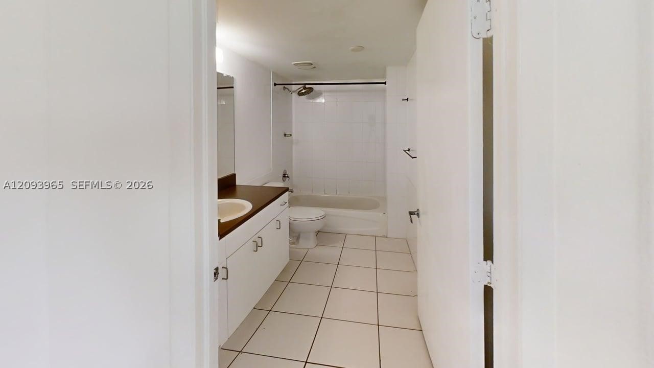 219 NW 12th Ave #514, Miami FL 33128