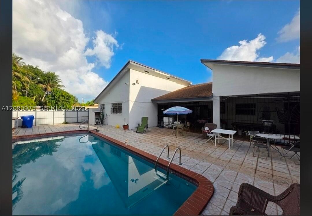 3950 SW 4th St, Miami FL 33134