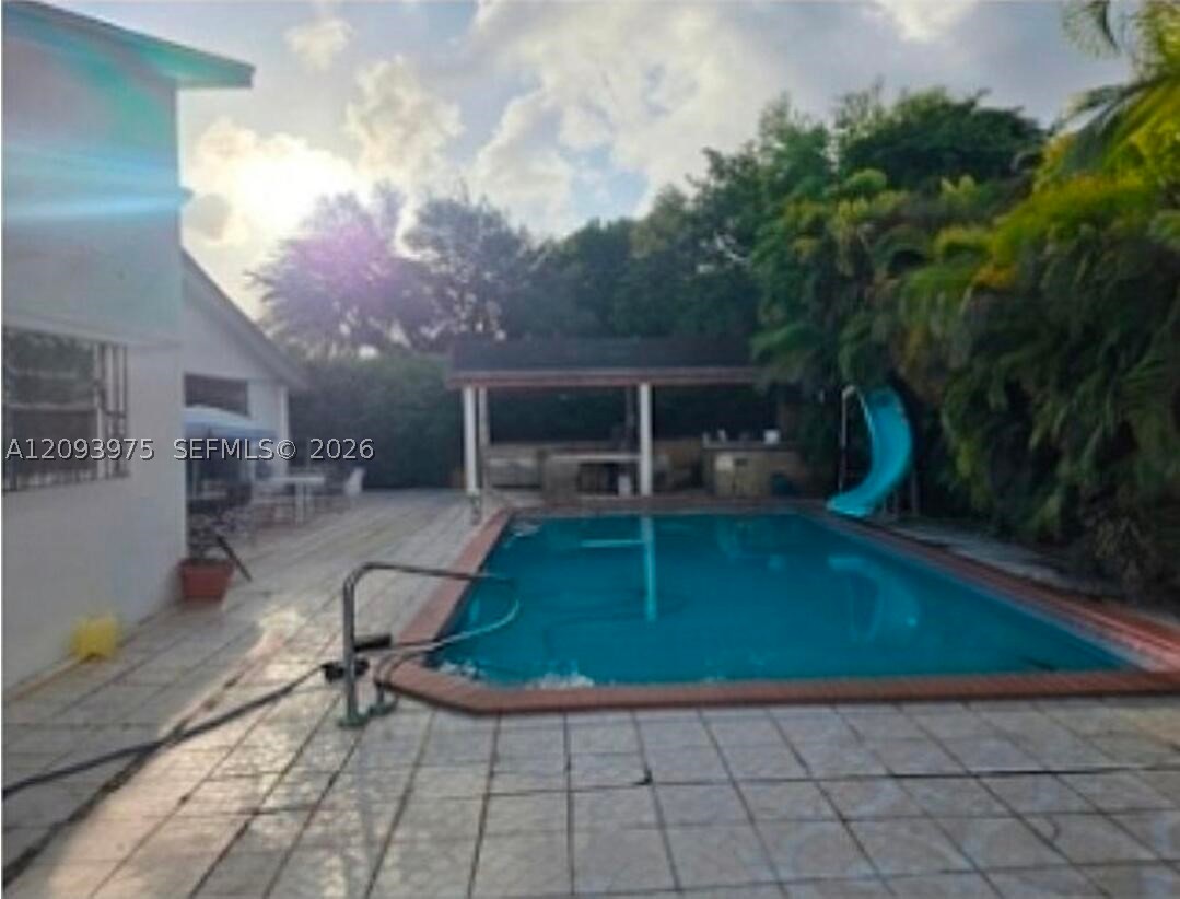 3950 SW 4th St, Miami FL 33134
