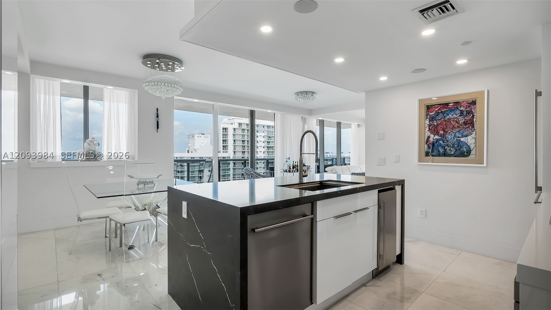 5875 Collins Ave #1707, Miami Beach FL 33140