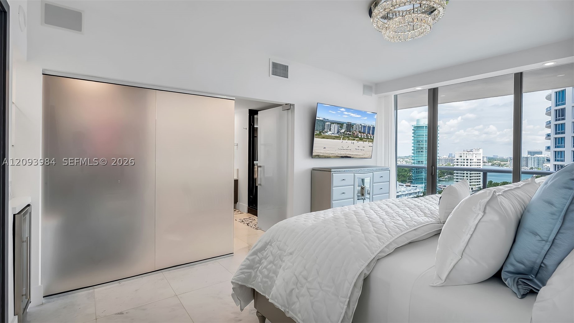 5875 Collins Ave #1707, Miami Beach FL 33140