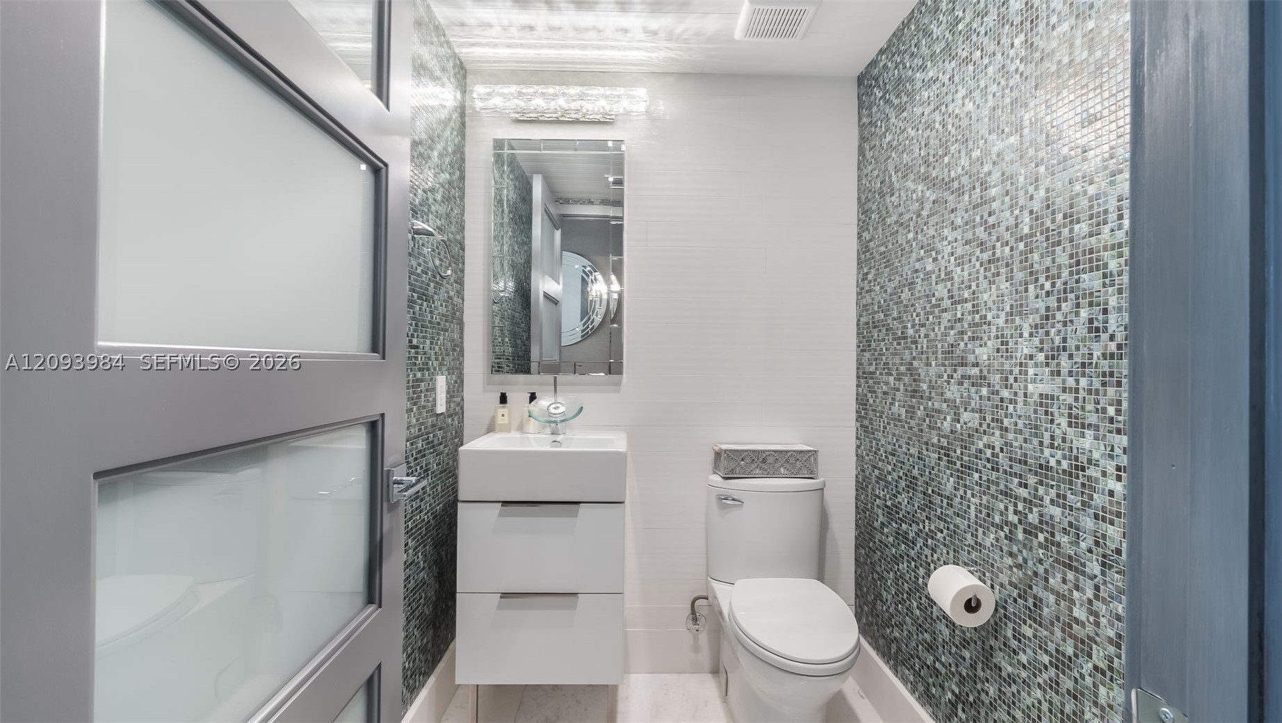 5875 Collins Ave #1707, Miami Beach FL 33140