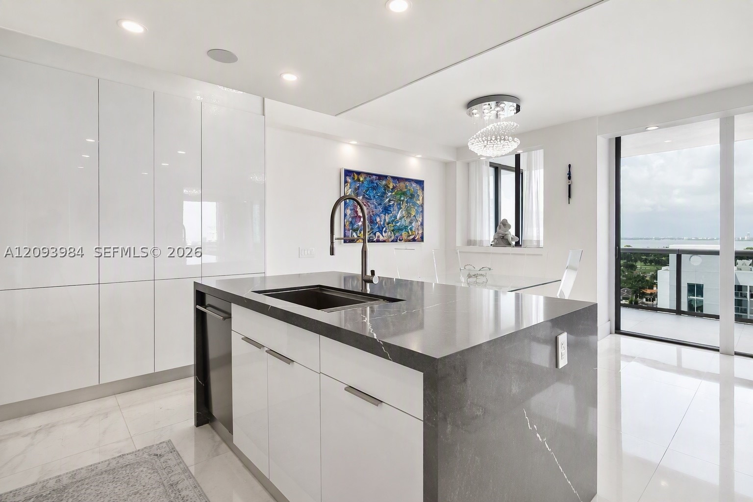 5875 Collins Ave #1707, Miami Beach FL 33140