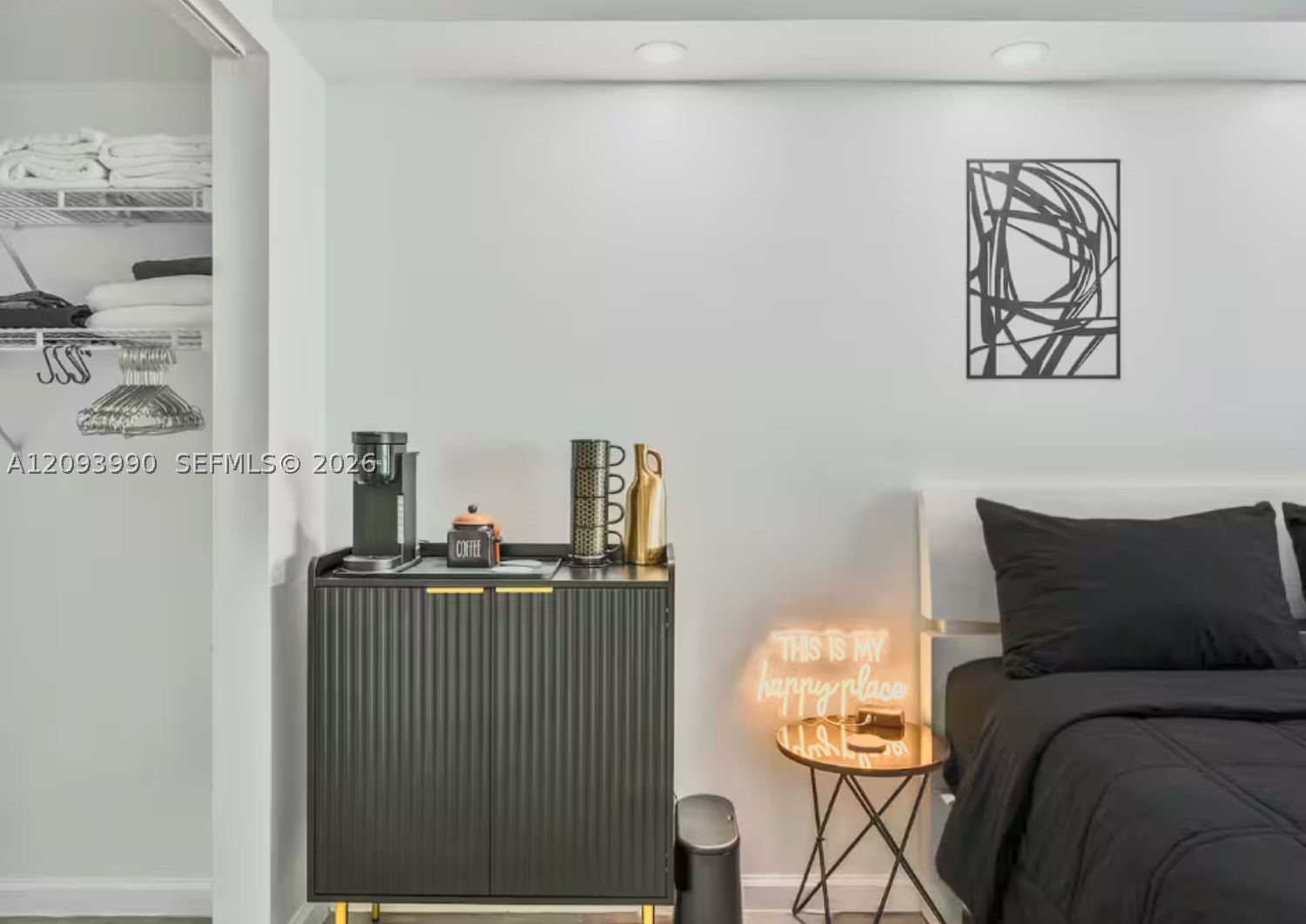 1200 Brickell Bay Dr #2610, Miami FL 33131