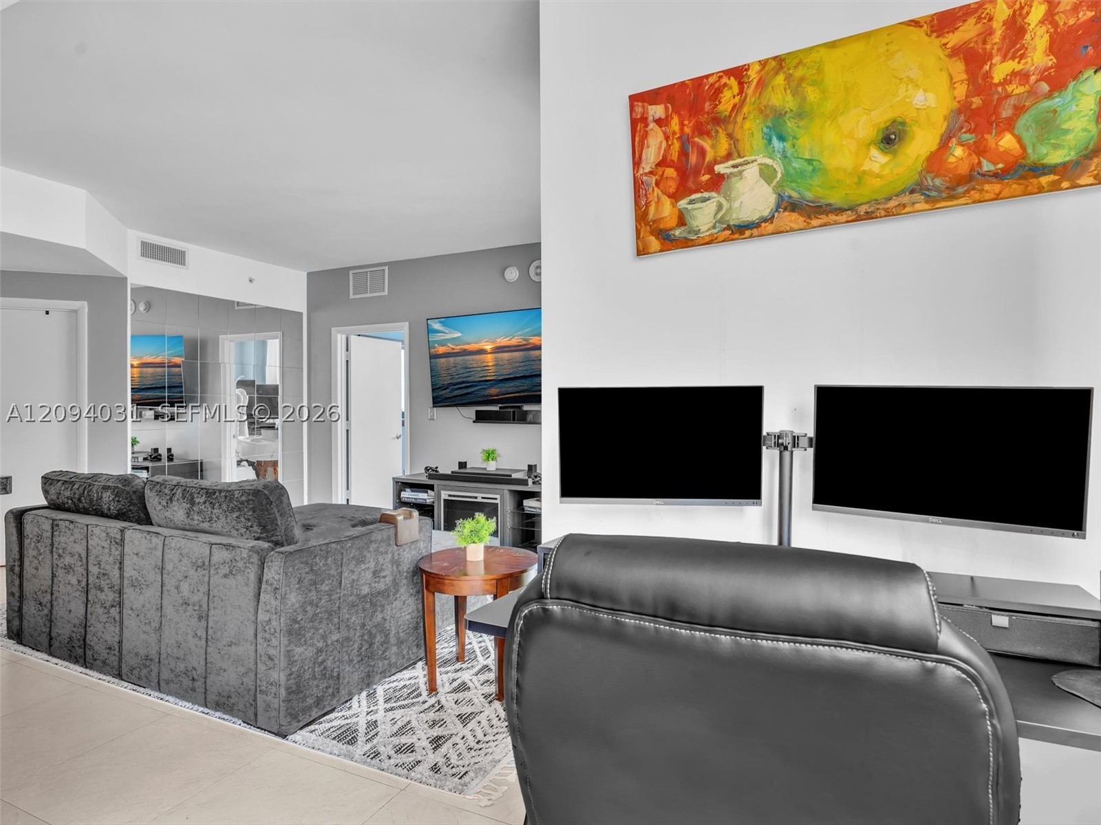 253 NE 2nd St #2208, Miami FL 33132