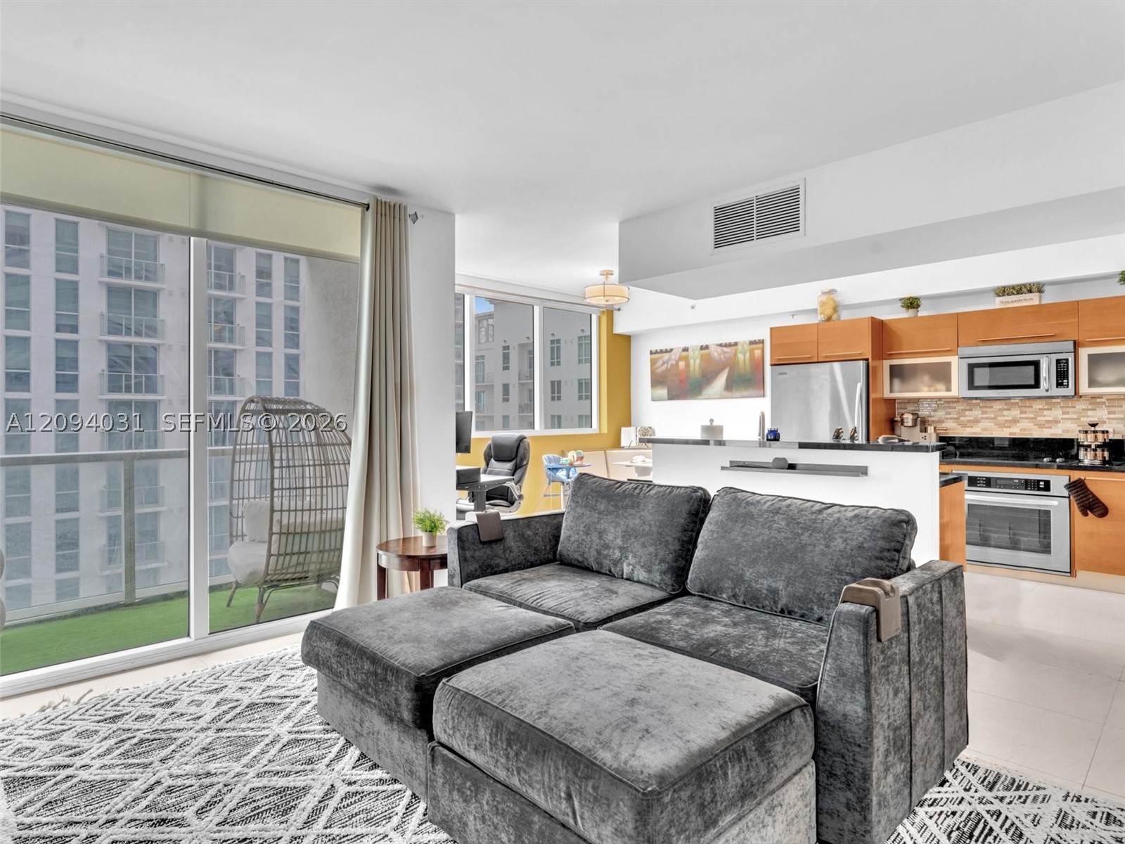 253 NE 2nd St #2208, Miami FL 33132