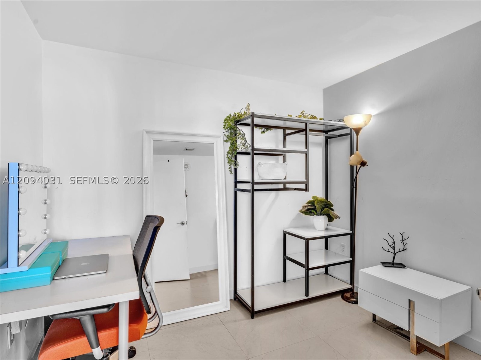 253 NE 2nd St #2208, Miami FL 33132