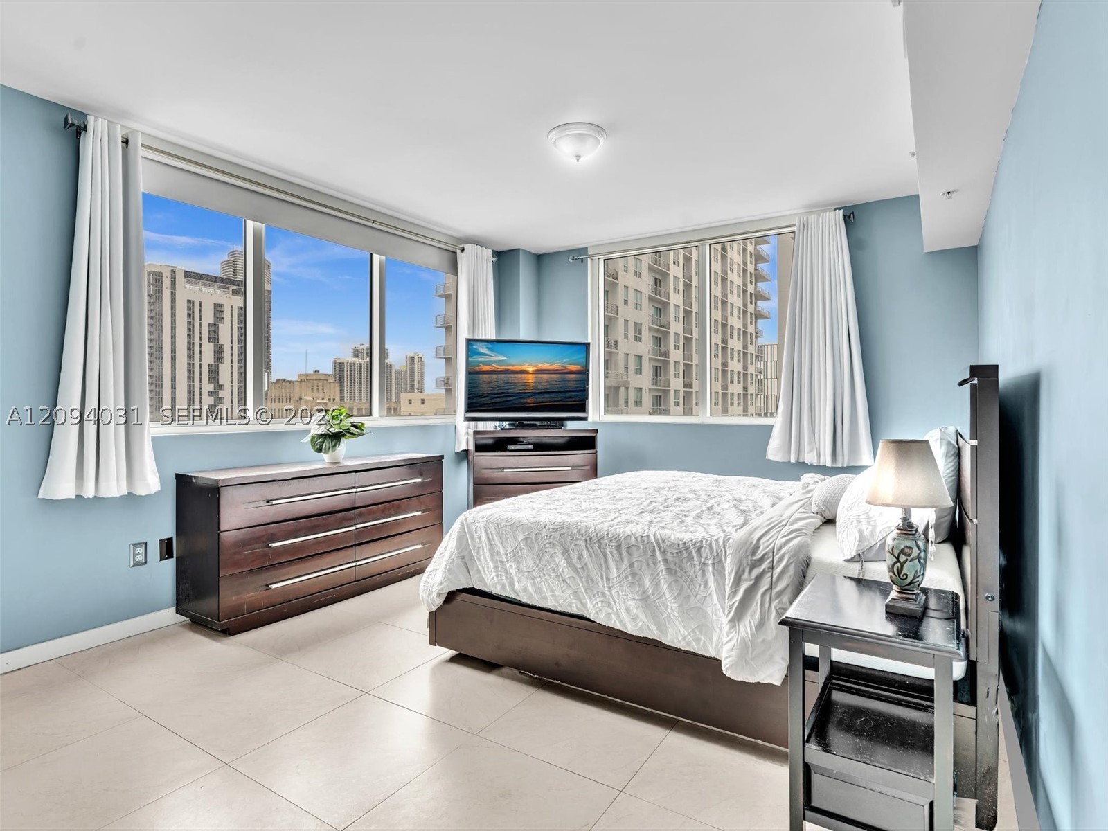 253 NE 2nd St #2208, Miami FL 33132
