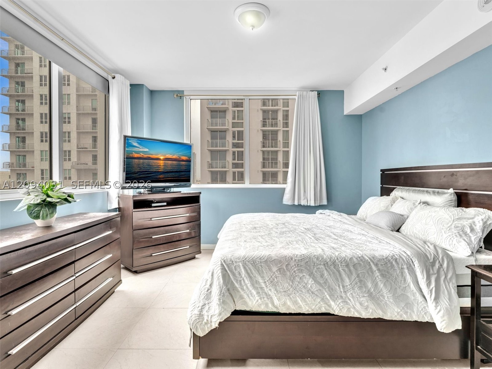 253 NE 2nd St #2208, Miami FL 33132