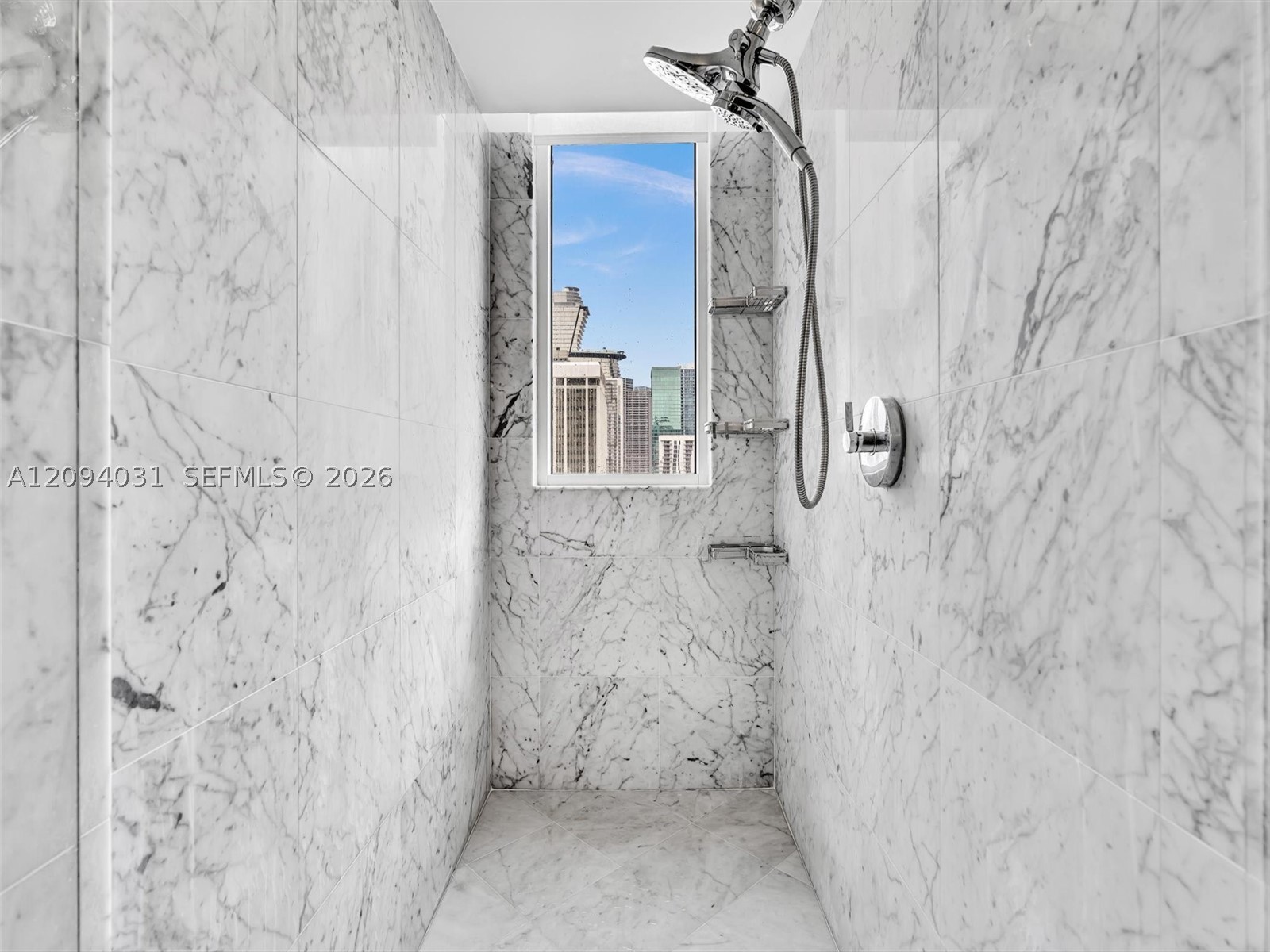 253 NE 2nd St #2208, Miami FL 33132