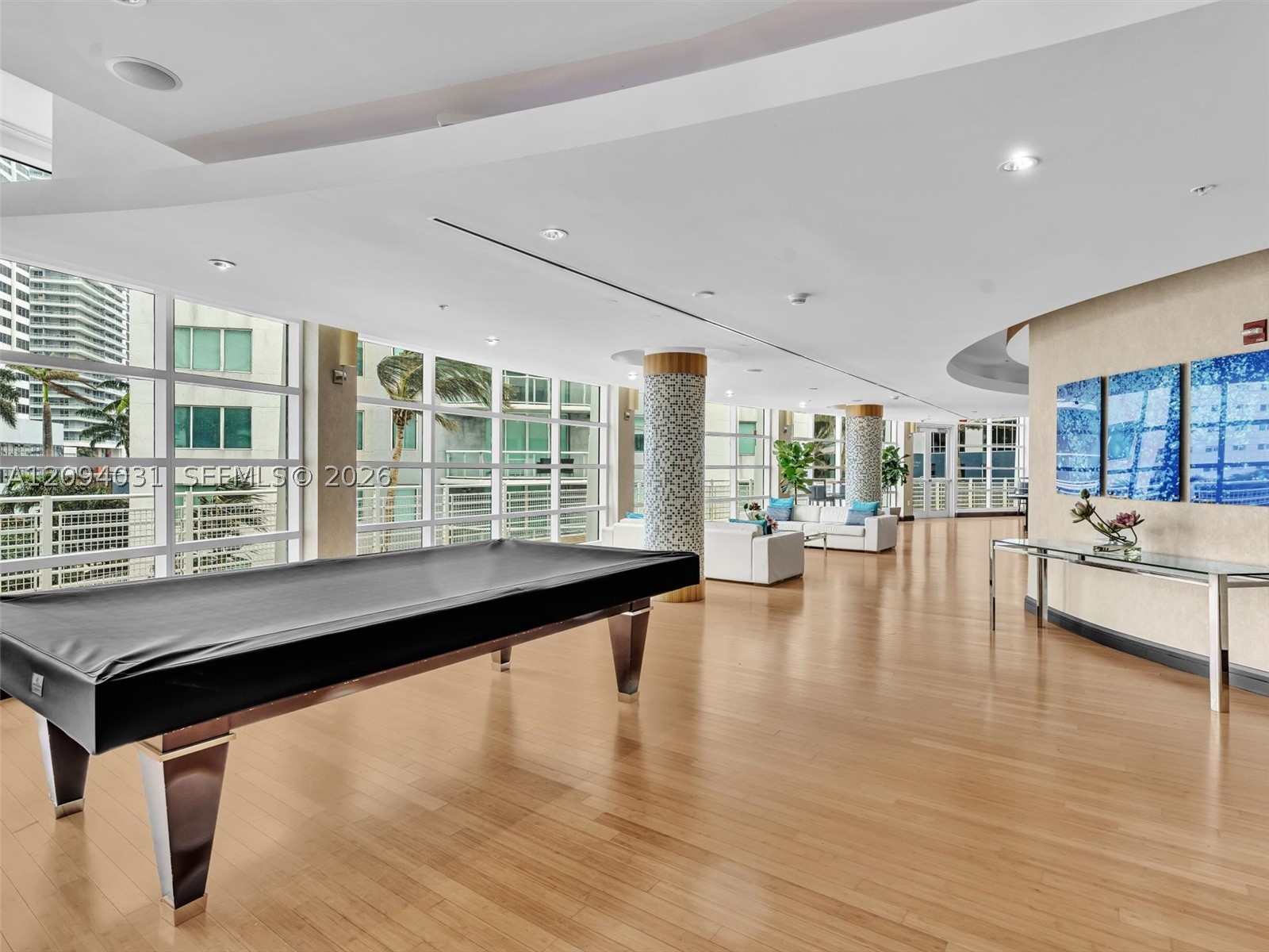 253 NE 2nd St #2208, Miami FL 33132