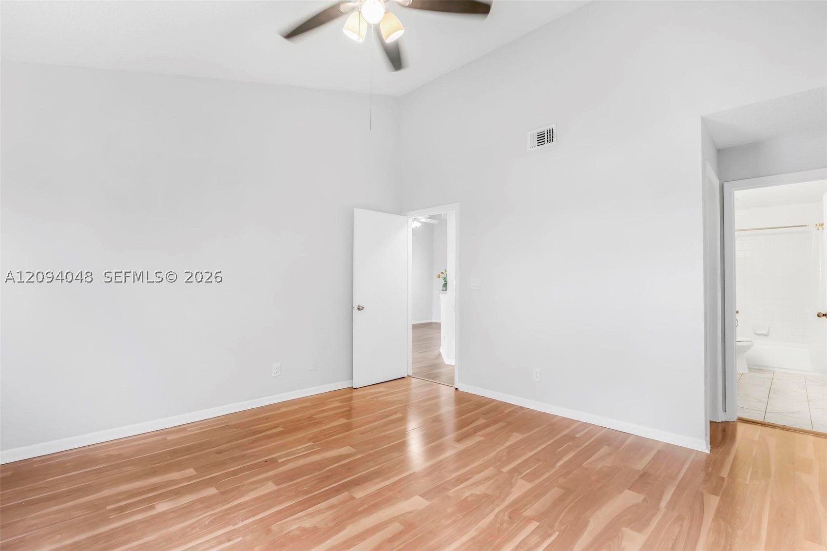 3433 NW 44th St #203, Oakland Park FL 33309