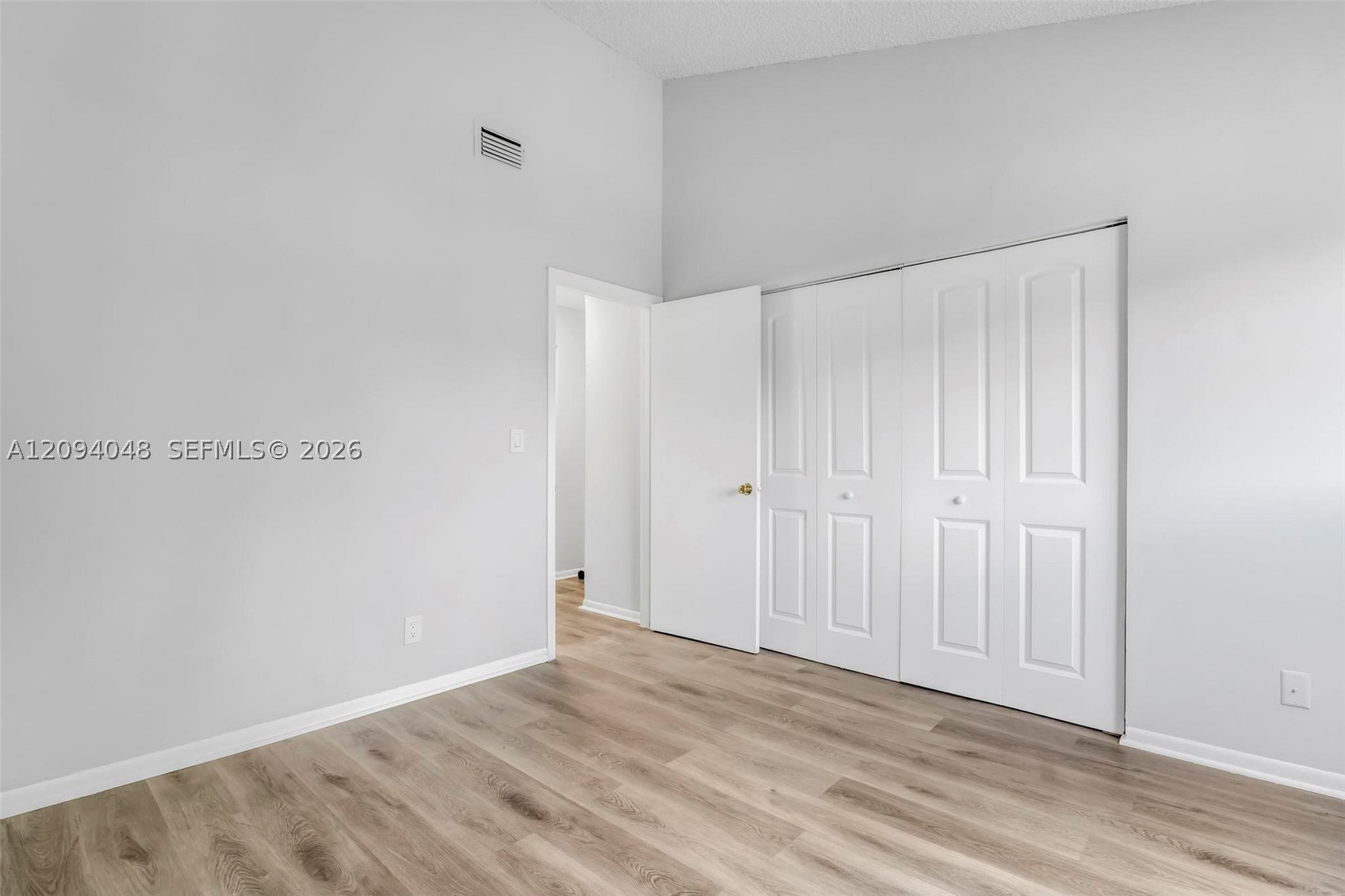 3433 NW 44th St #203, Oakland Park FL 33309