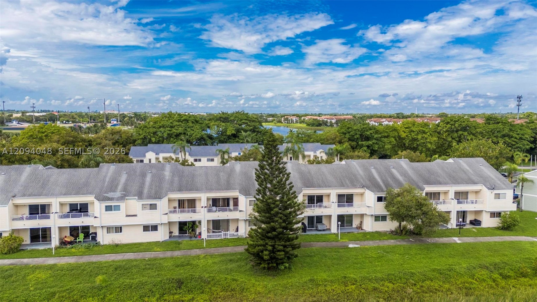 3433 NW 44th St #203, Oakland Park FL 33309