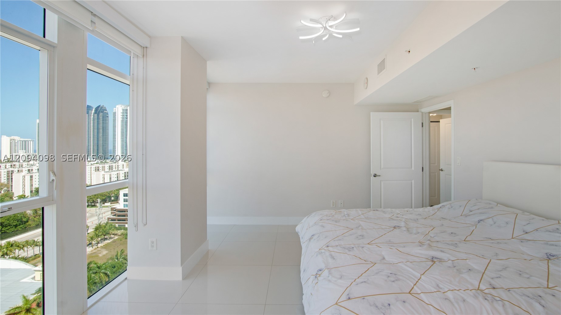 400 Sunny Isles Blvd #1722, Sunny Isles Beach FL 33160