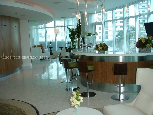 3801 Collins Ave #1806, Miami Beach FL 33140