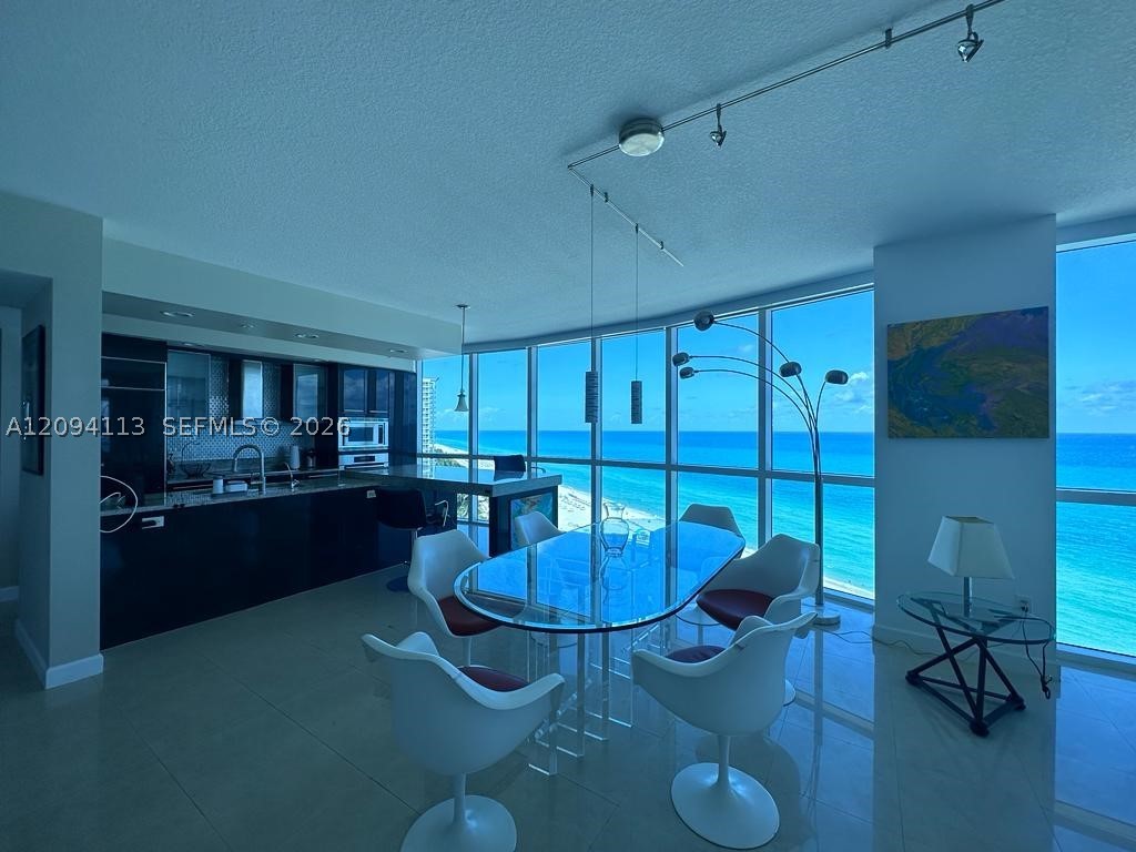 3801 Collins Ave #1806, Miami Beach FL 33140