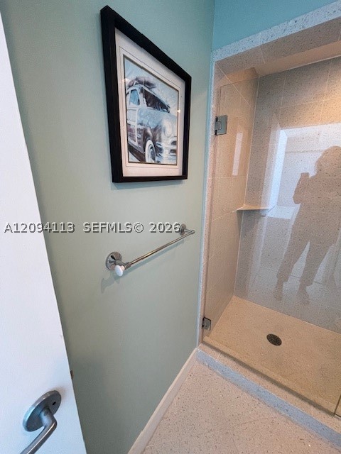 3801 Collins Ave #1806, Miami Beach FL 33140