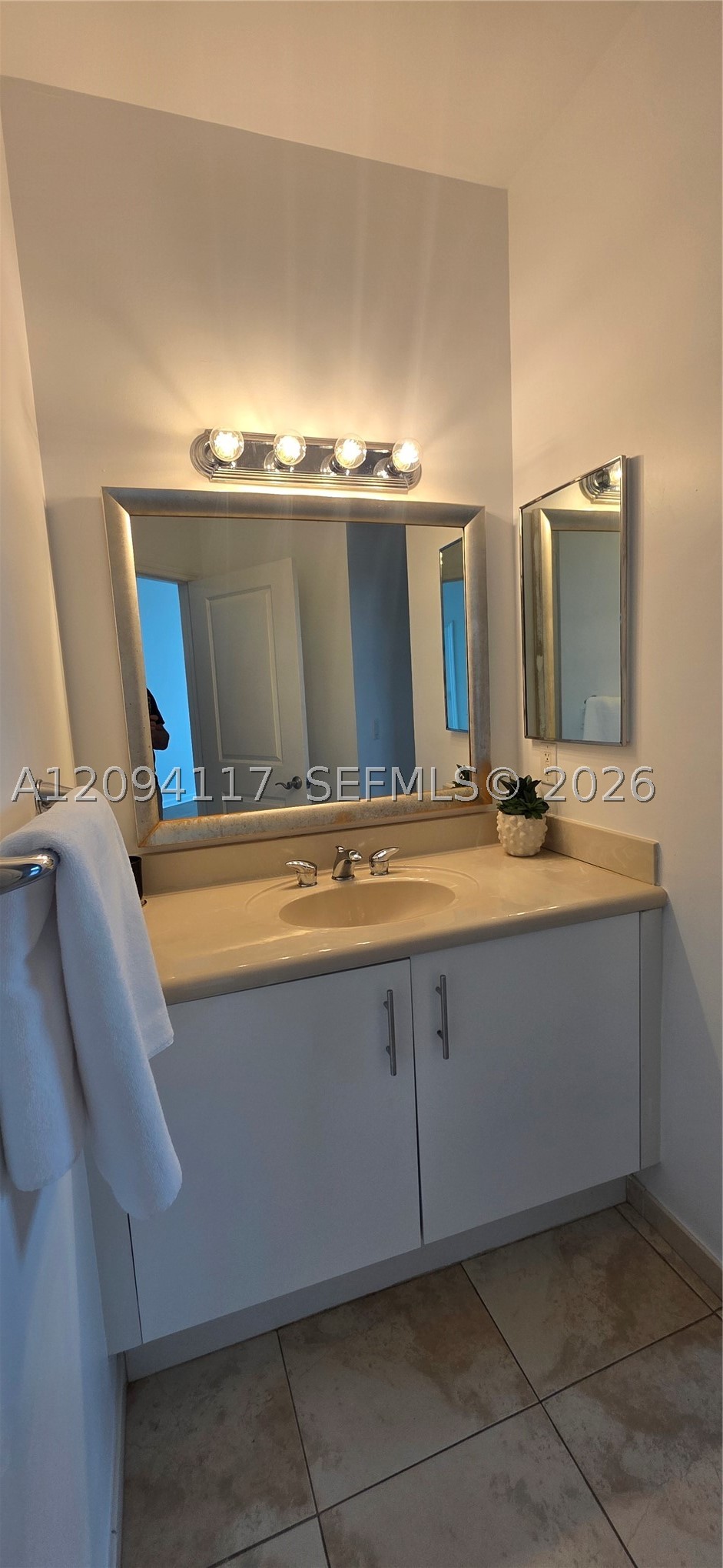 7900 Harbor Island Dr #PH19, North Bay Village FL 33141