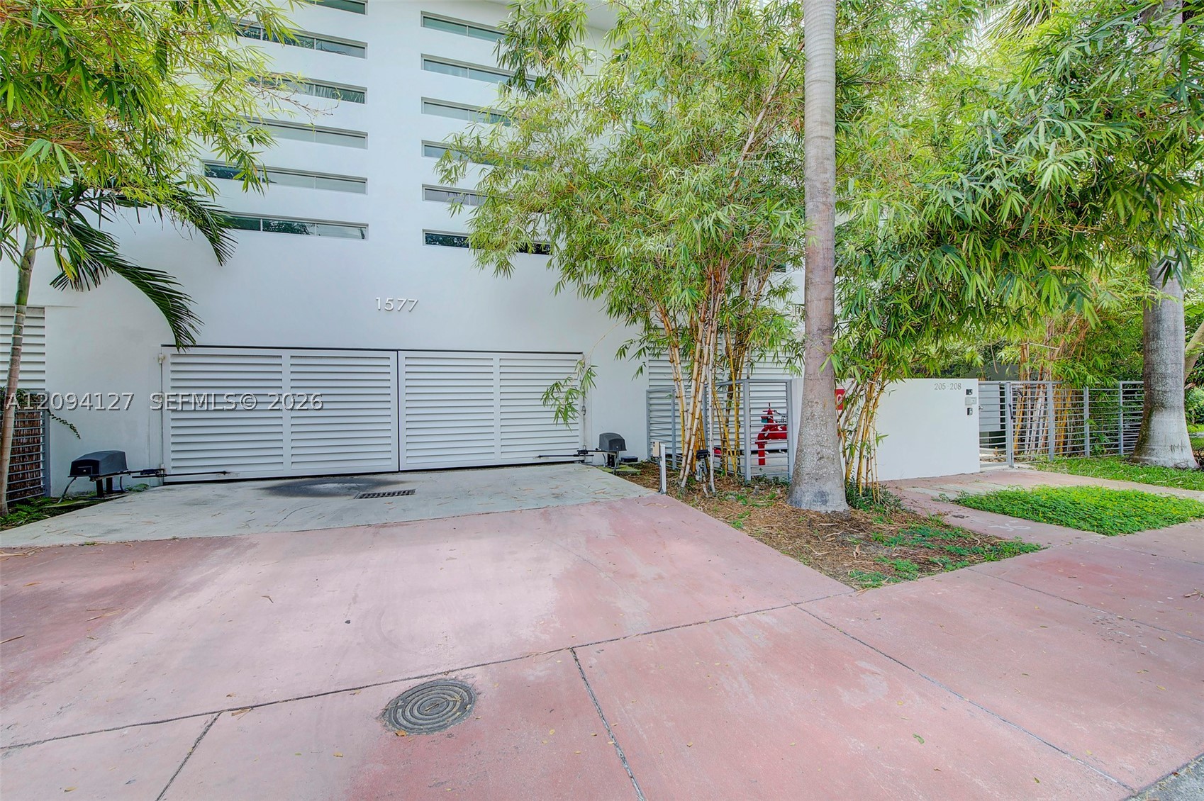 1577 Bay Rd #201, Miami Beach FL 33139