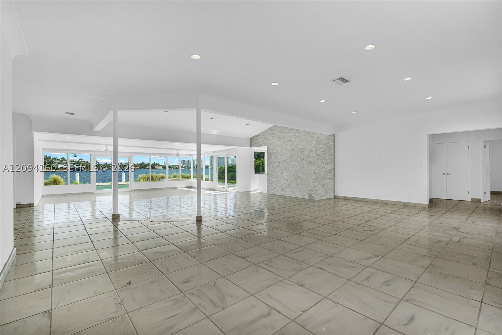 205 N Hibiscus Dr, Miami Beach FL 33139