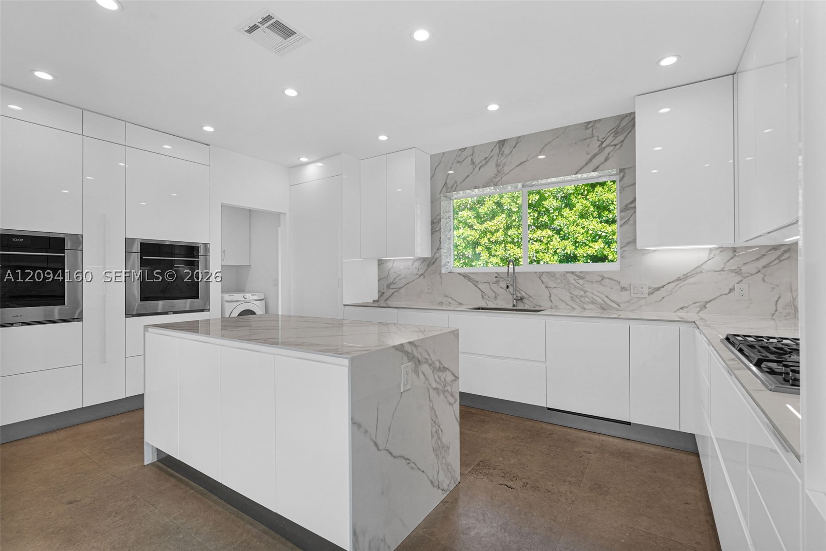 205 N Hibiscus Dr, Miami Beach FL 33139