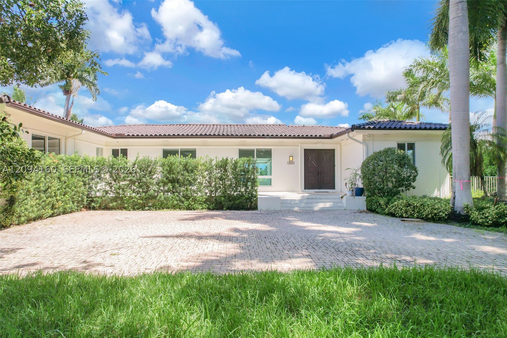 205 N Hibiscus Dr, Miami Beach FL 33139
