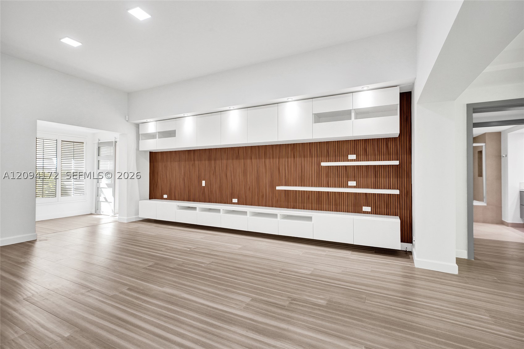 4726 Alton Rd, Miami Beach FL 33140